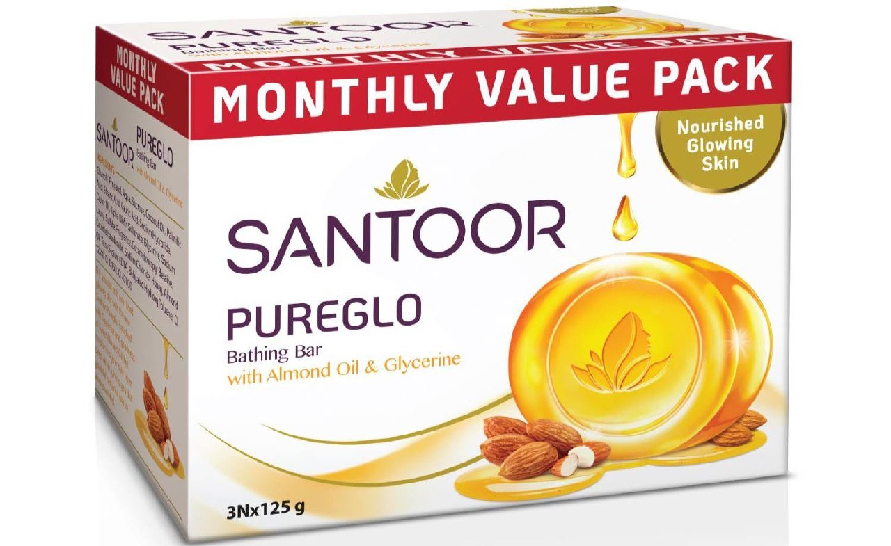 Santoor PureGlo Glycerine Soap with Almond Oil and Glycerine, 125g
