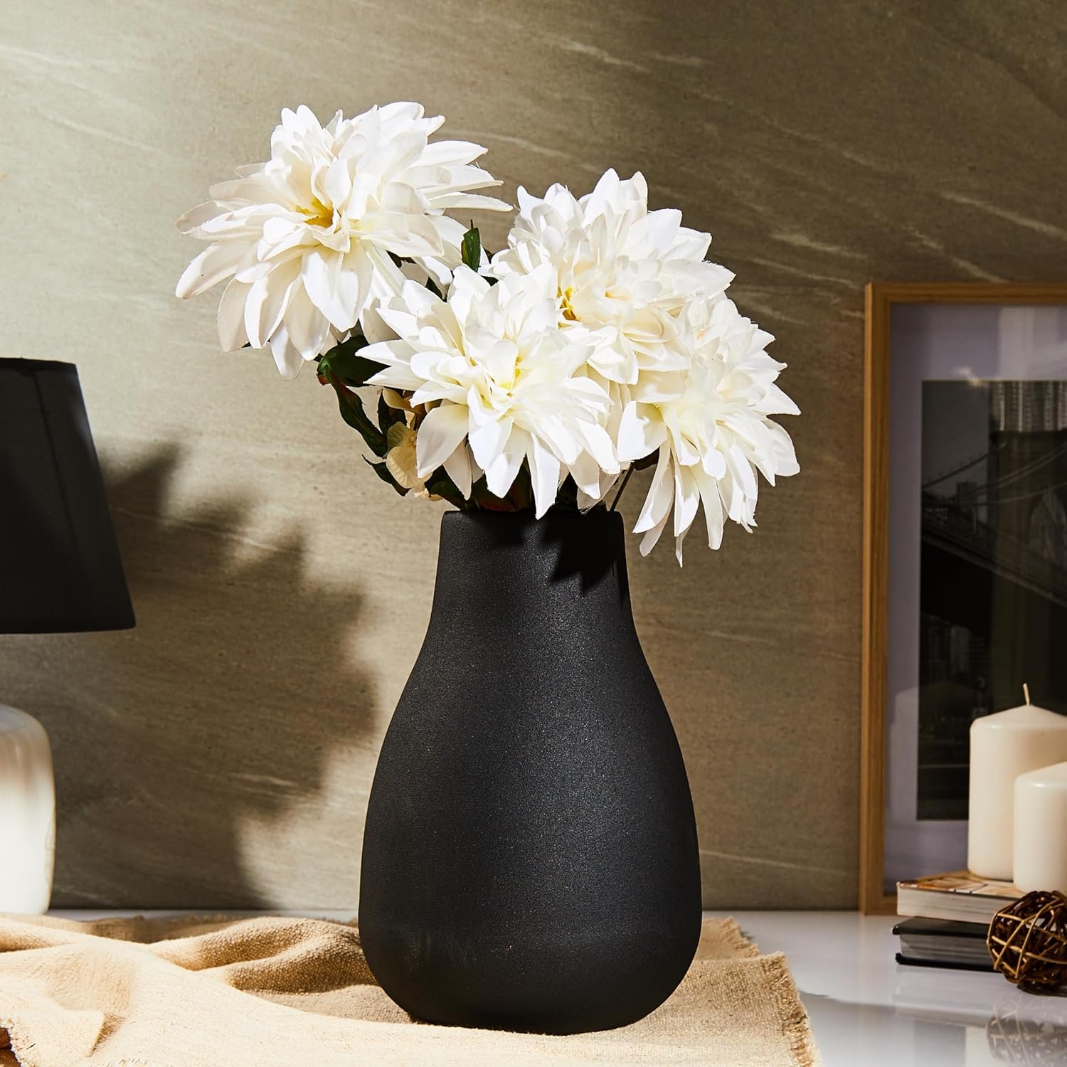 Amazon Brand - Solimo Flower Vase with Rust-Resistant Coating | Stylish and Easy-to-Clean Finish | Compact Design for Modern Décor | Bouquet Vase (Big) - Textured Black