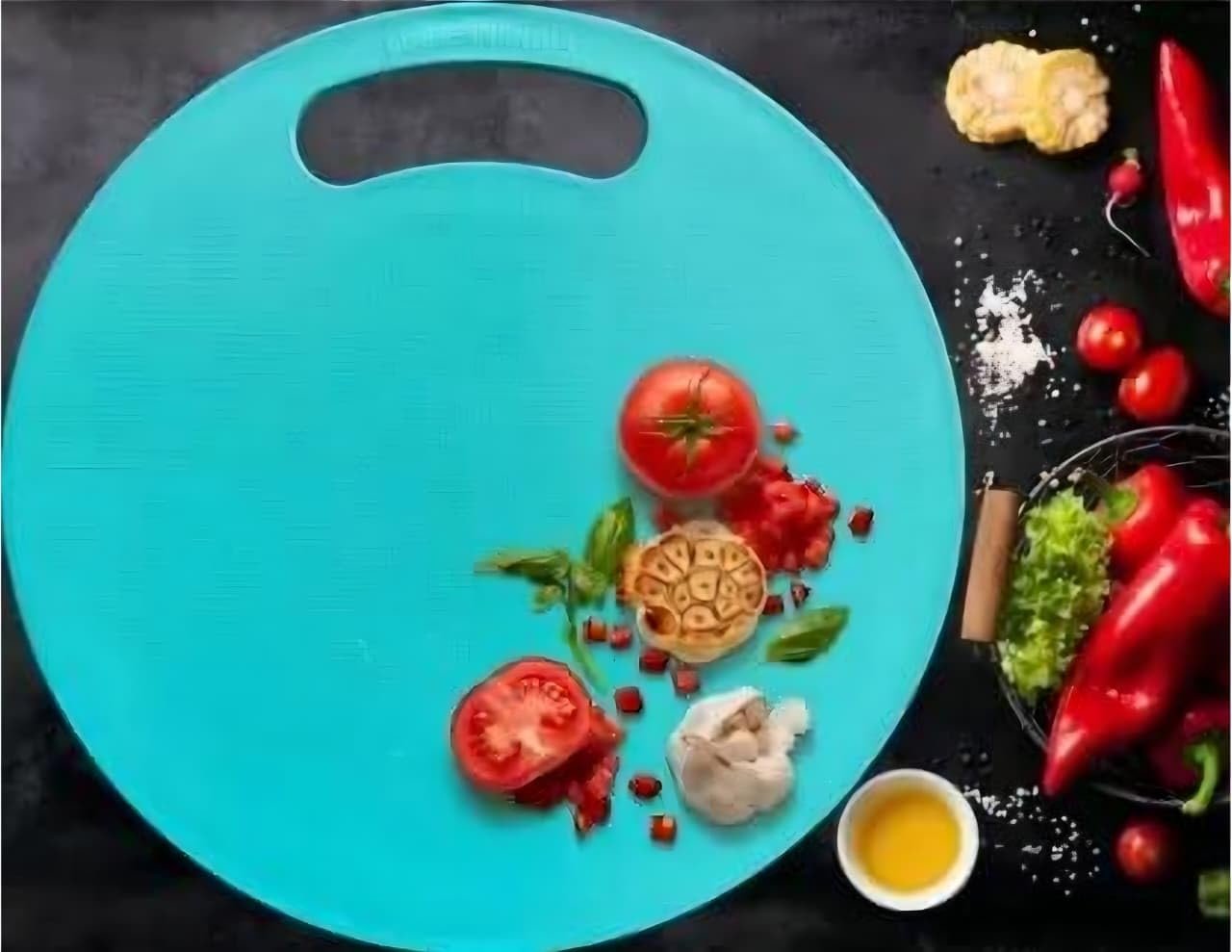 Round Plastic Cutting Board with Handle, Turquoise Blue, 30 cm Diameter, Food Grade Material, Non-Slip Surface